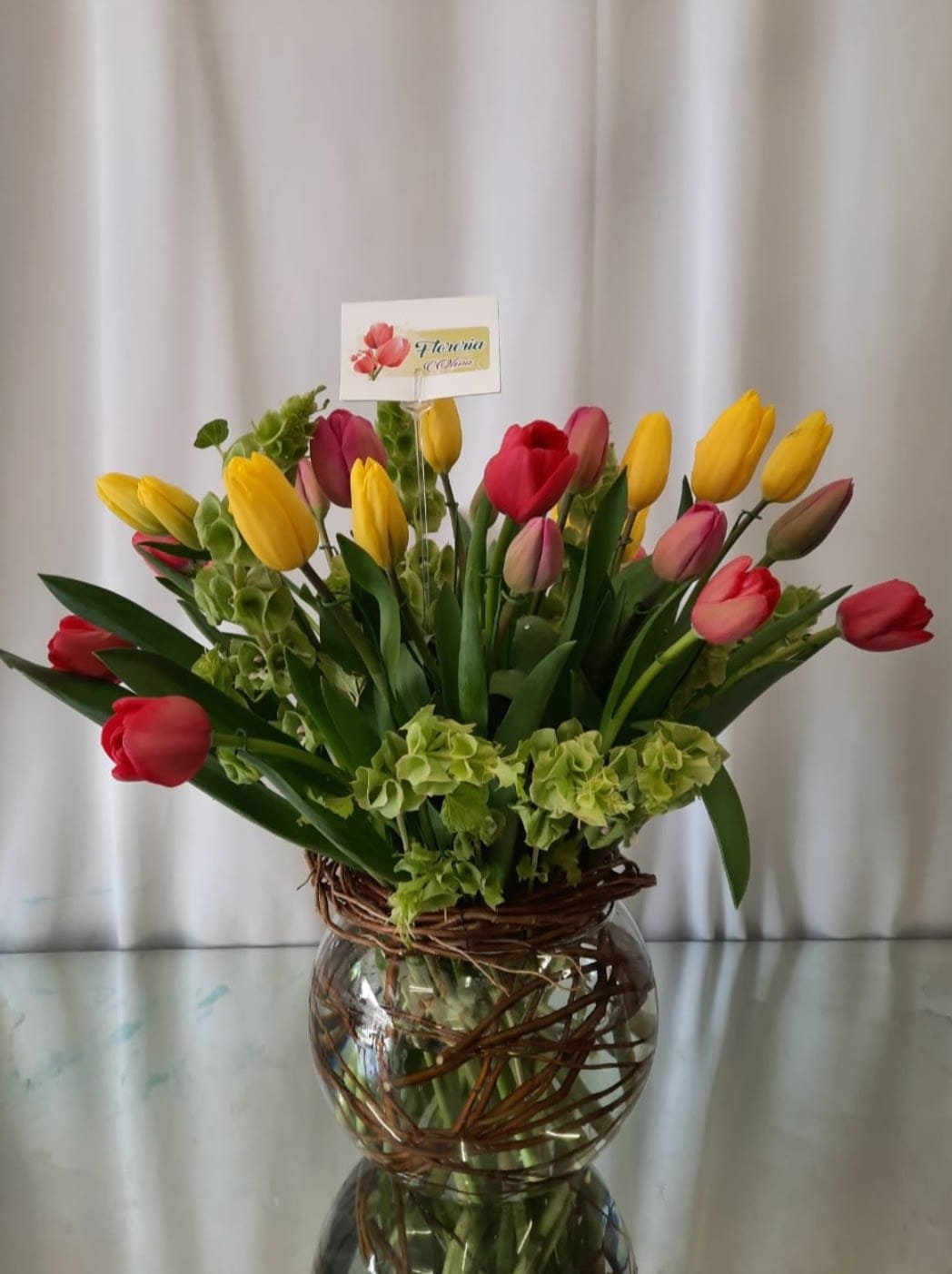 Arreglo Tulipanes 12